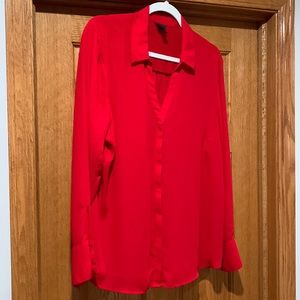 Worthington long sleeve v-neck button blouse.